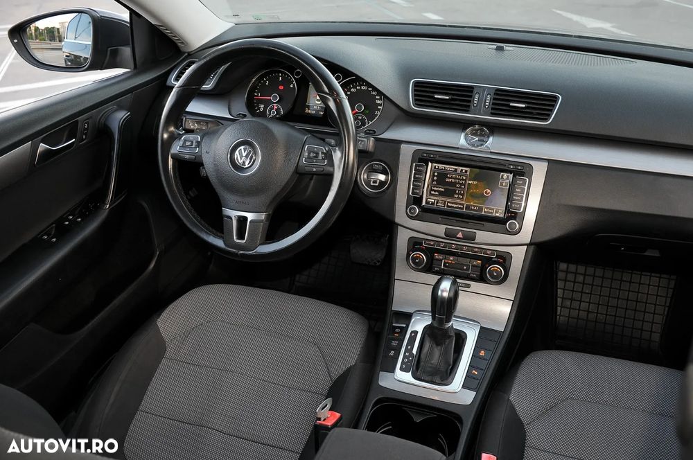 Volkswagen Passat 2.0 TDI BlueMotion Technology DSG Trendline - 13