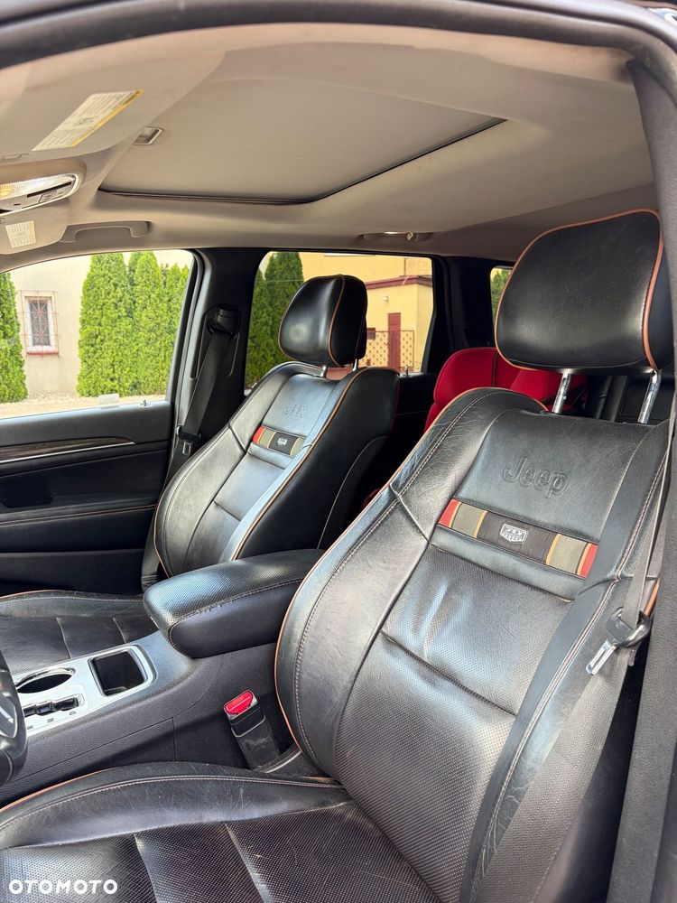 Jeep Grand Cherokee - 15