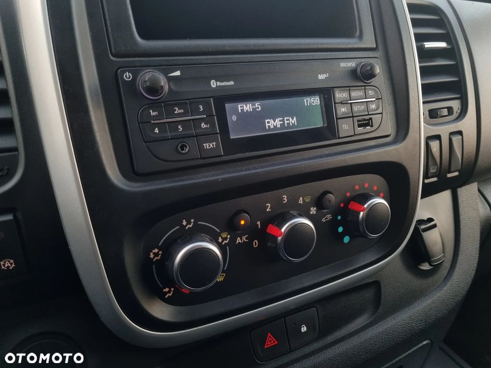 Renault Trafic - 10
