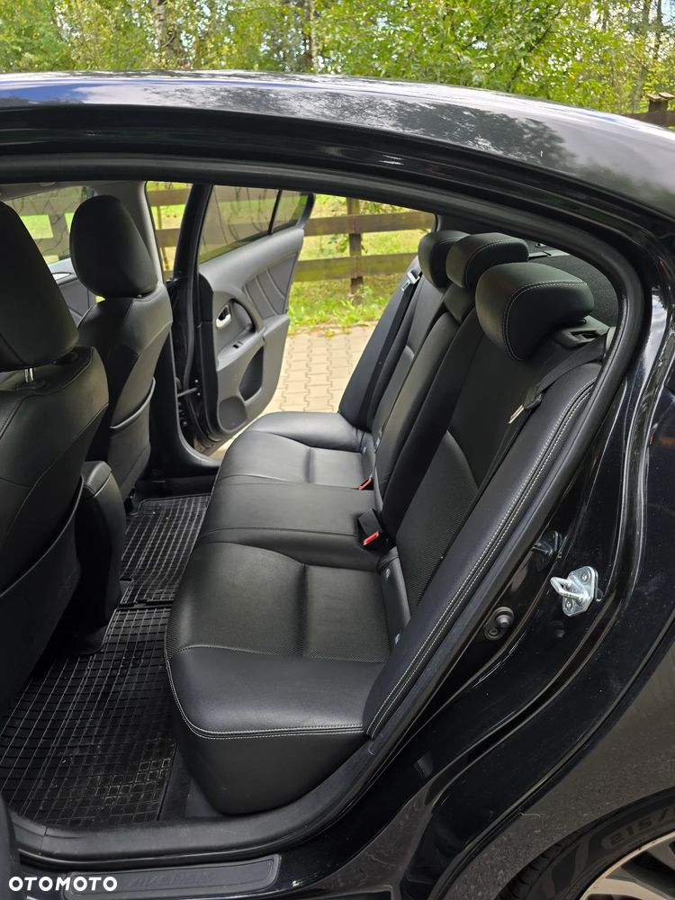 Toyota Avensis 2.0 D-4D Premium - 27