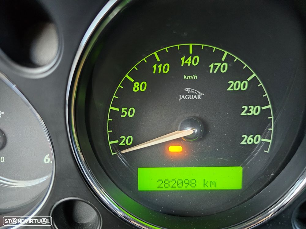 Jaguar XJ XJ6 2.7 D V6 Executive - 16