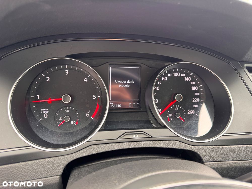 Volkswagen Passat 2.0 TDI SCR Trendline - 8