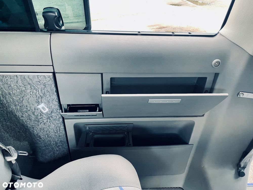 Volkswagen Multivan - 14