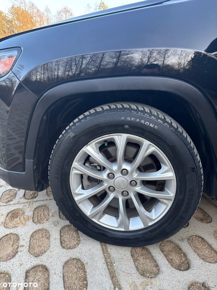Jeep Cherokee - 9