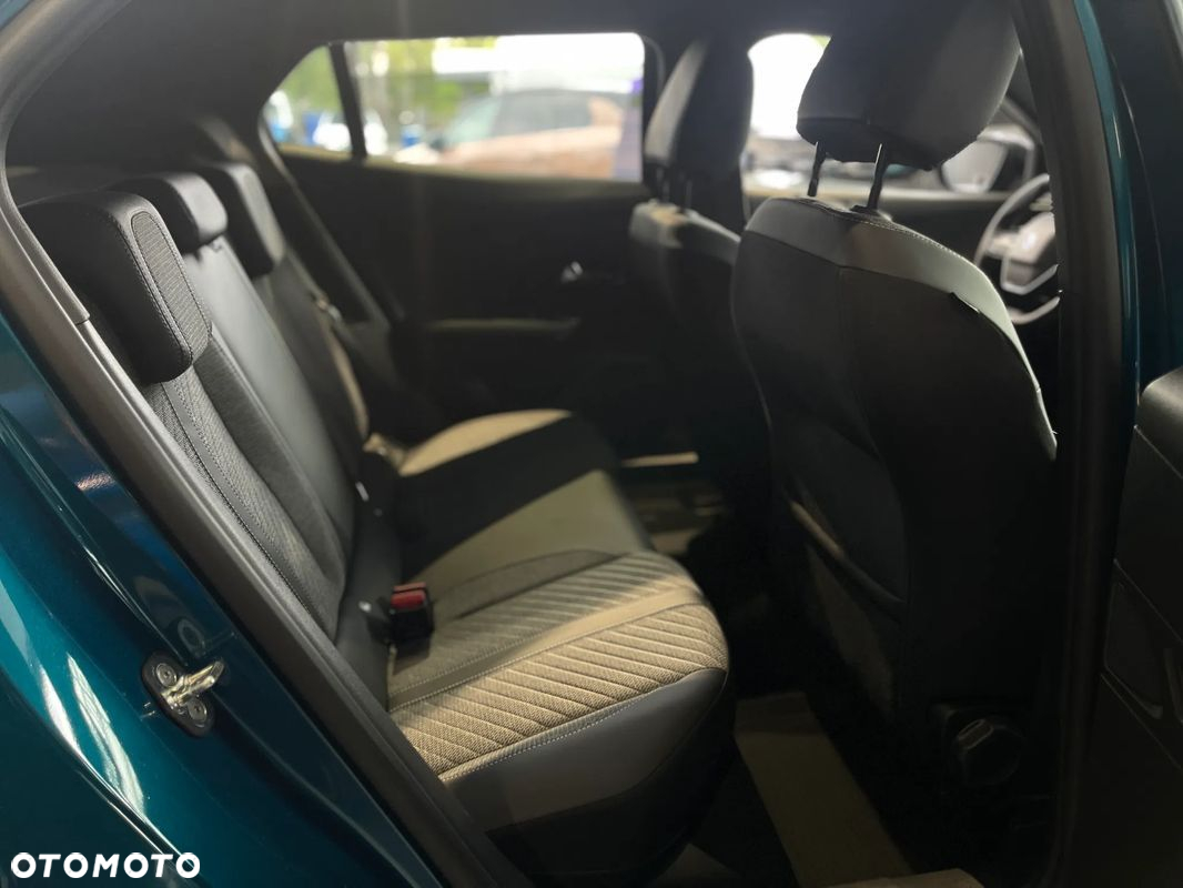 Peugeot 2008 PureTech mHEV Allure e-DCS6 - 22