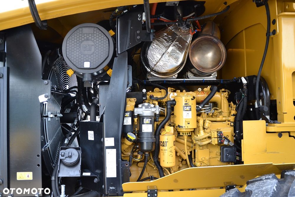 Caterpillar CAT 926 M - 16