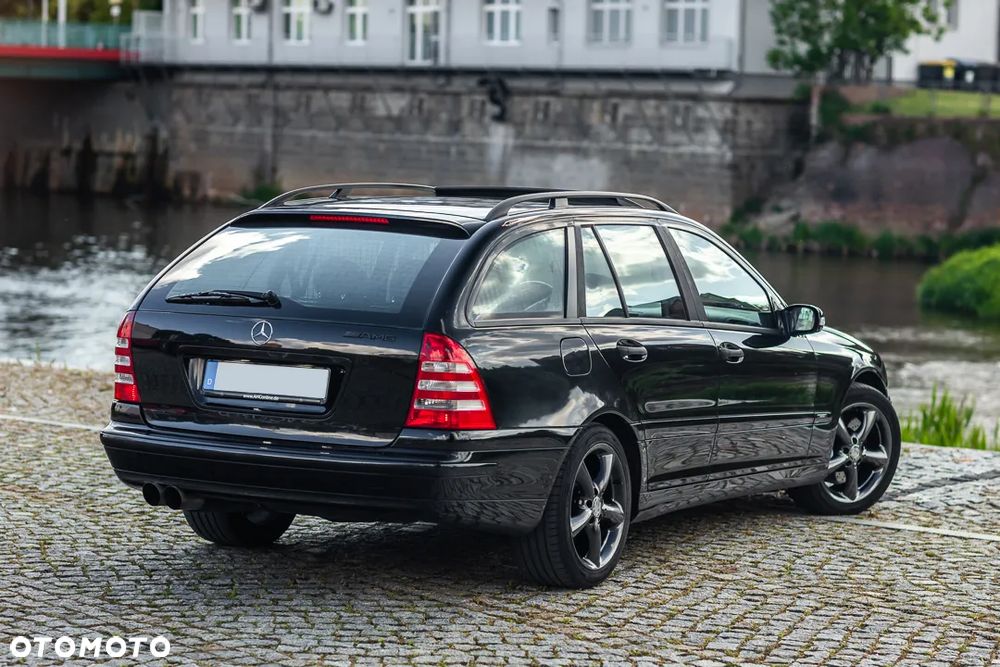 Mercedes-Benz Klasa C 280 T Avantgarde - 13