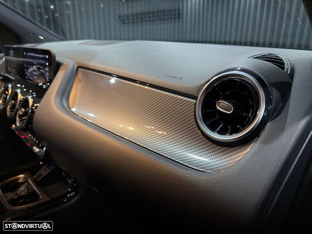 Mercedes-Benz B 180 d AMG Line - 33