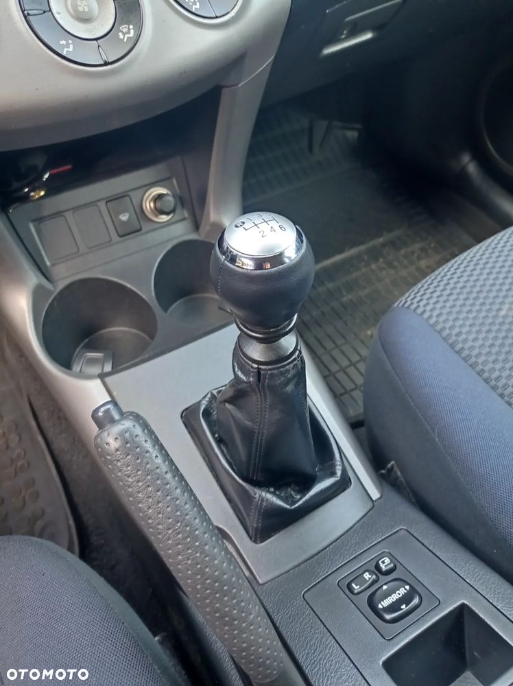 Toyota RAV4 2.2 D-4D Premium - 10