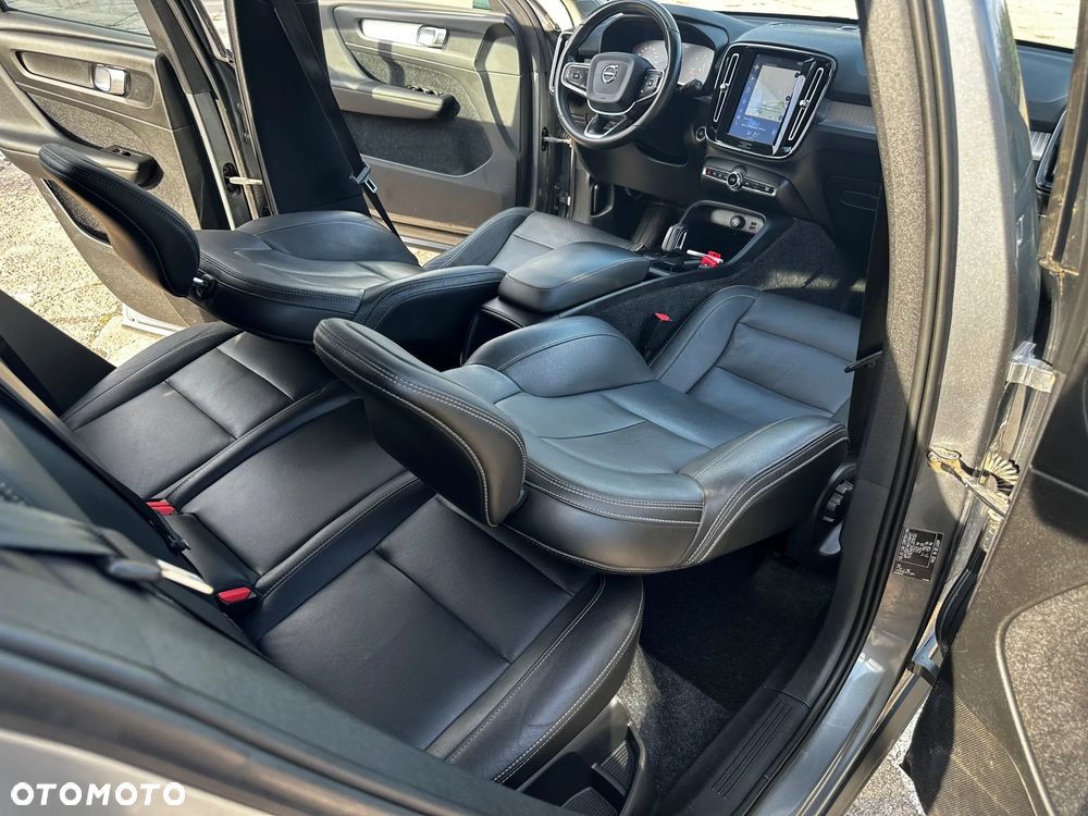 Volvo XC 40 D4 AWD Geartronic Momentum - 22