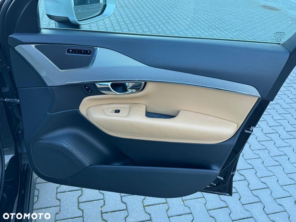 Volvo XC 90 D5 AWD Inscription 7os - 23