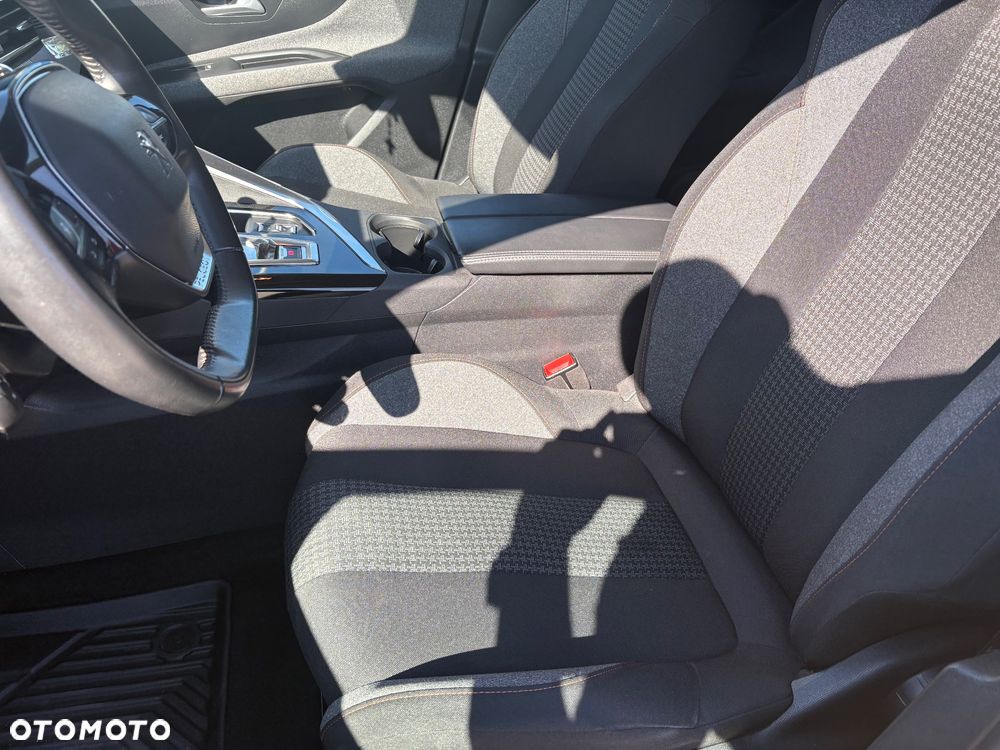 Peugeot 3008 1.5 BlueHDi Allure S&S EAT8 - 15