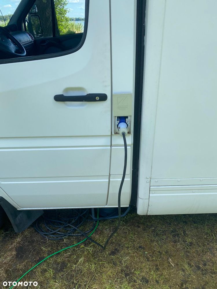 Mercedes-Benz Sprinter - 4