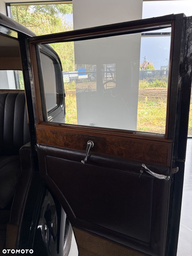 Rolls-Royce Park Ward - 5