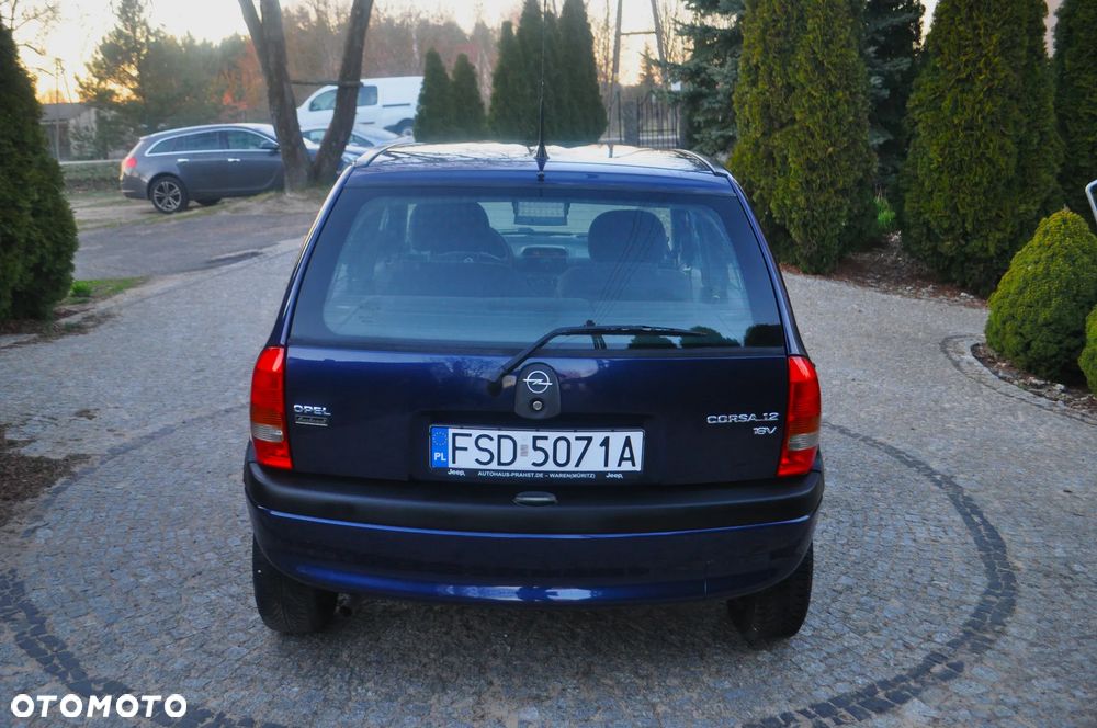 Opel Corsa - 8