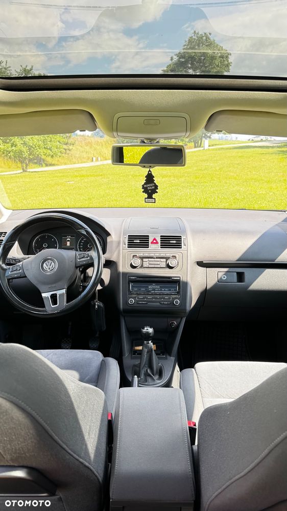 Volkswagen Touran 1.6 TDI DPF BlueMotion Technology MATCH - 11