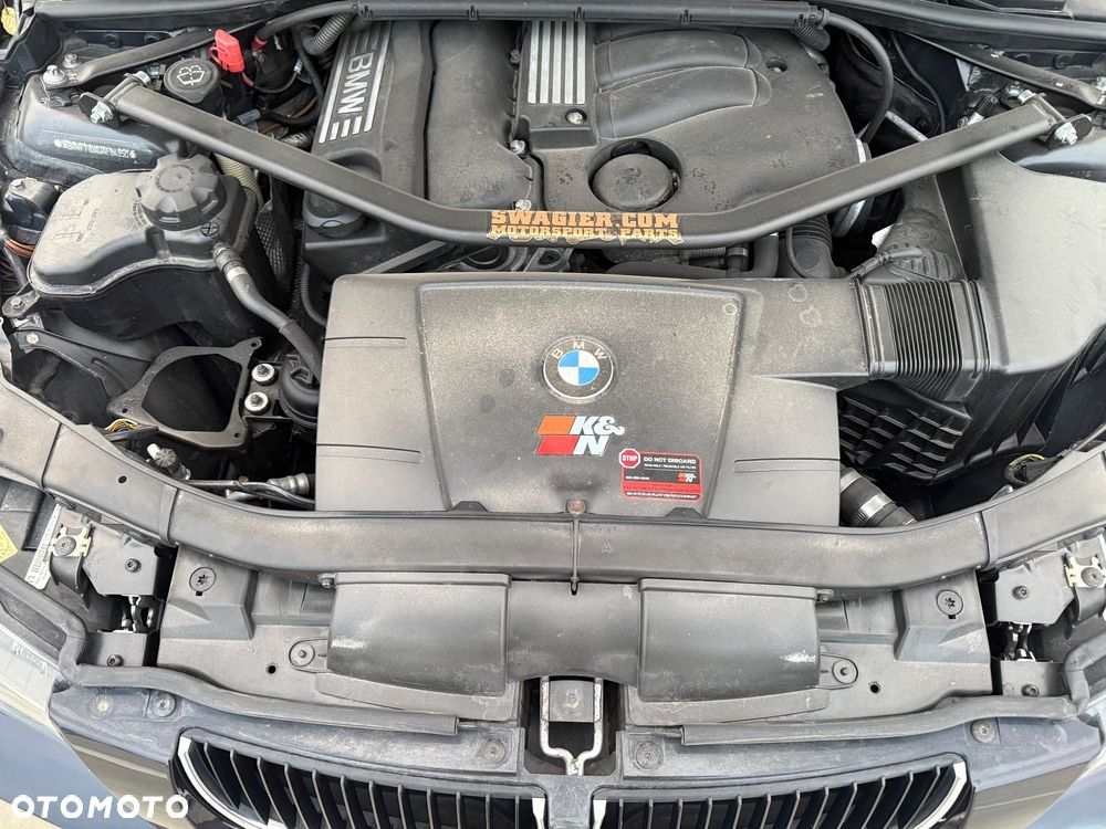 BMW Seria 3 320i - 14