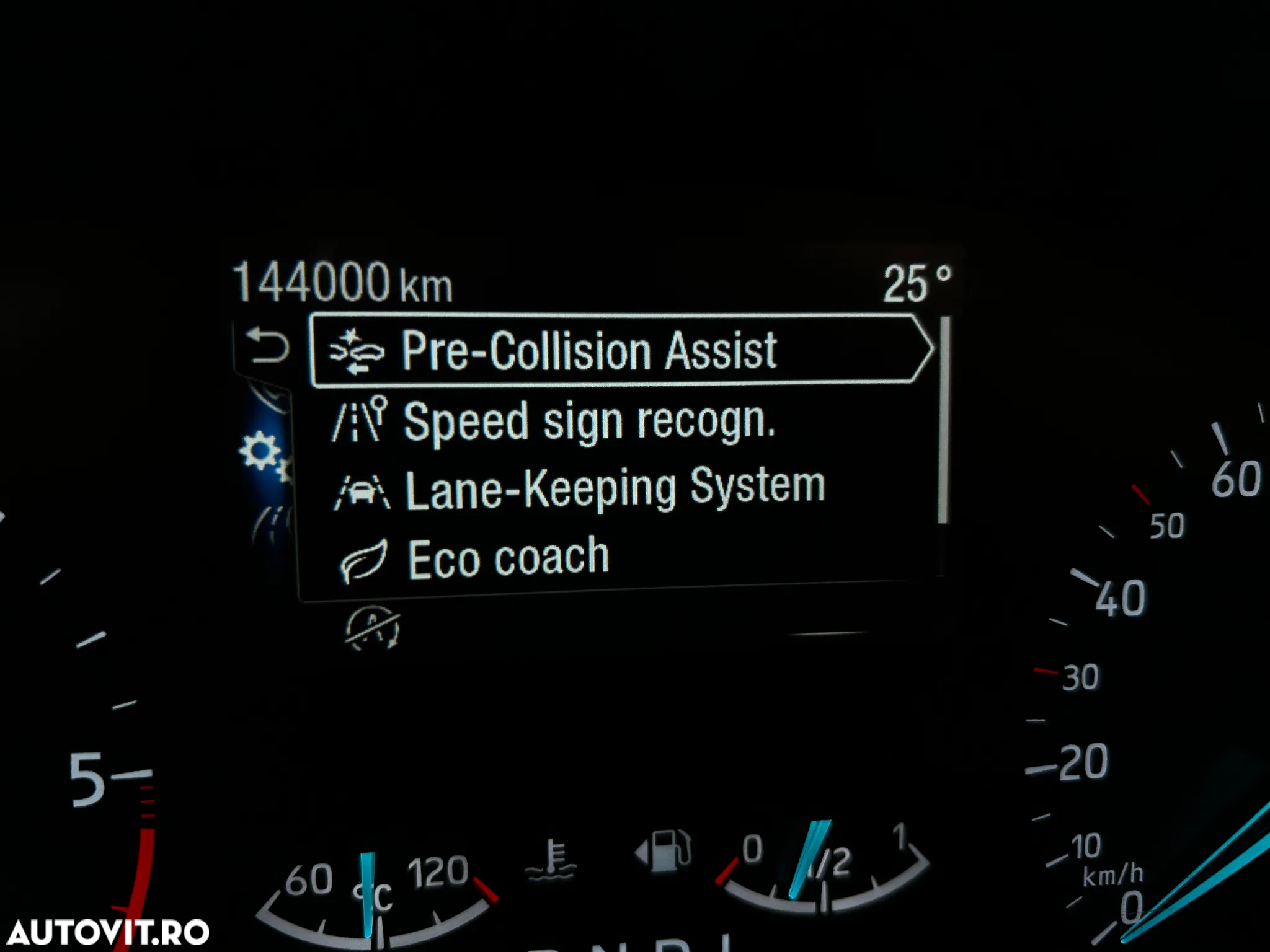 Ford Focus 1.5 EcoBlue Connected - 19