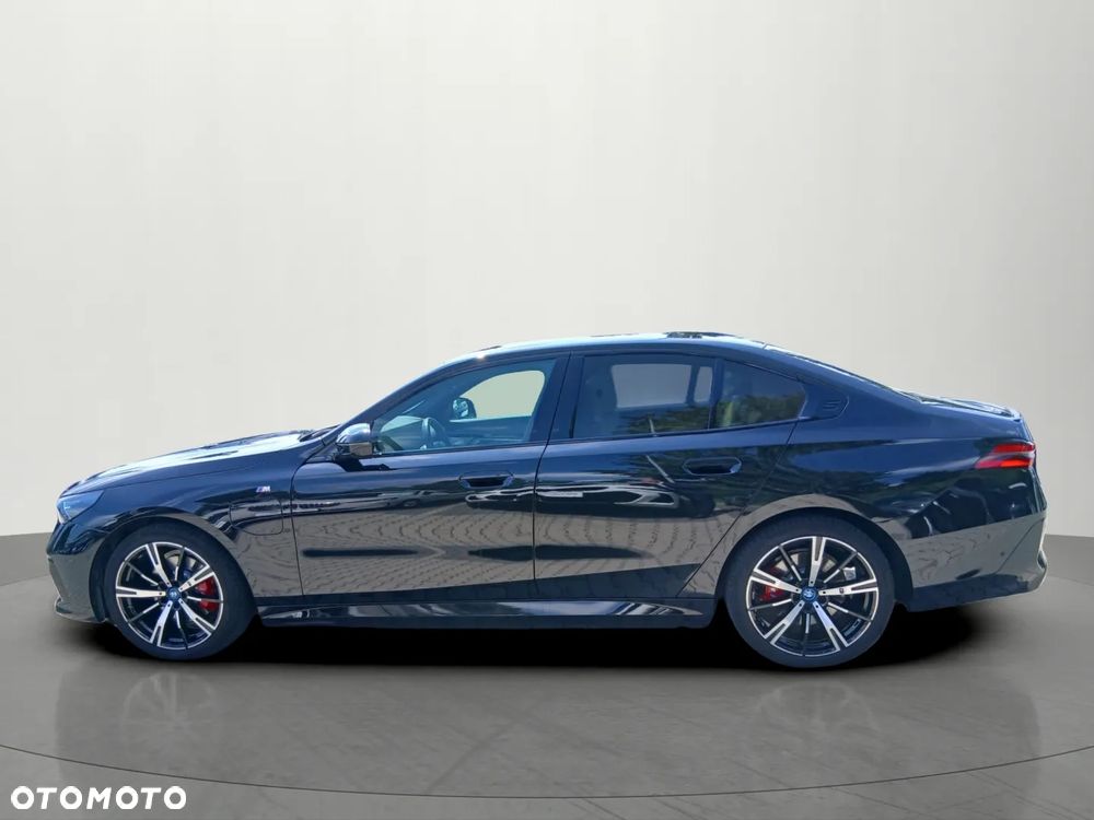 BMW Seria 5 530e PHEV M Sport - 3