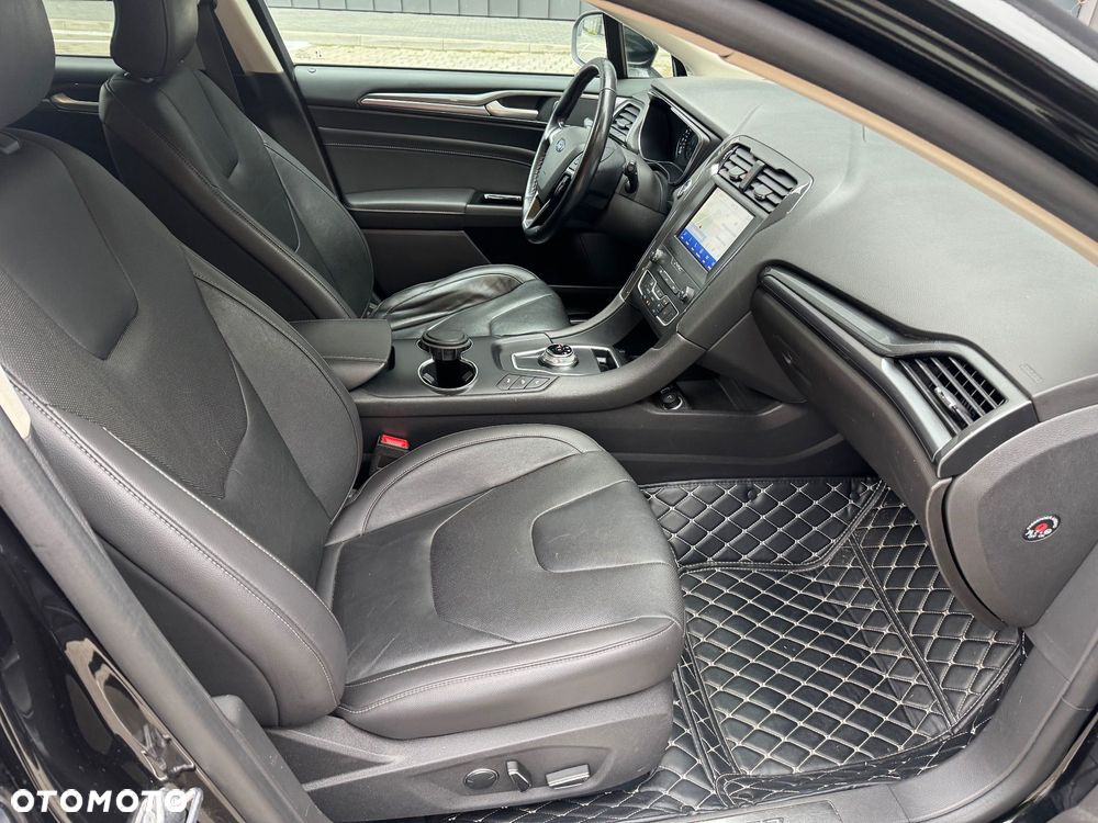 Ford Mondeo Turnier 2.0 EcoBlue Titanium - 19