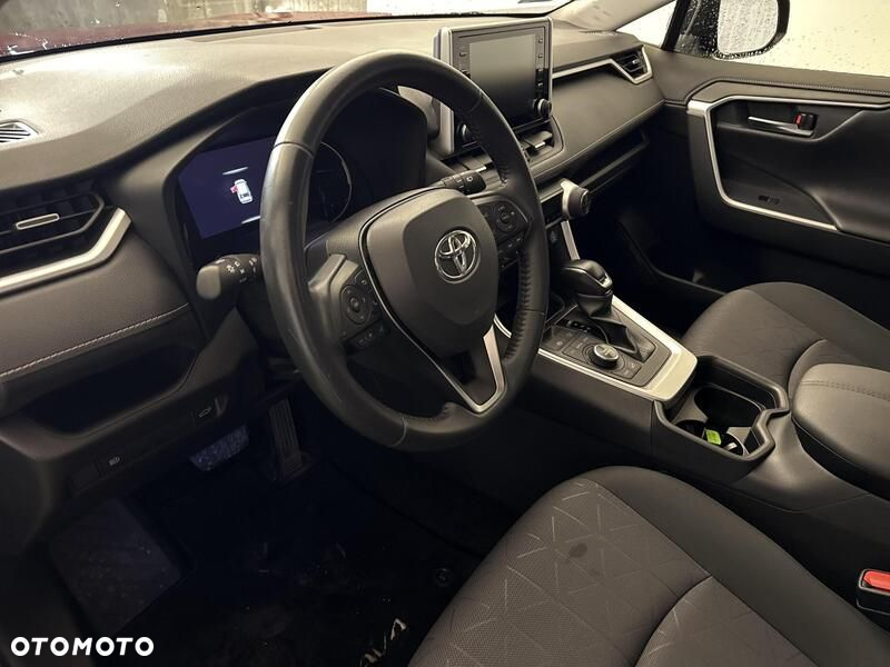 Toyota RAV4 - 10