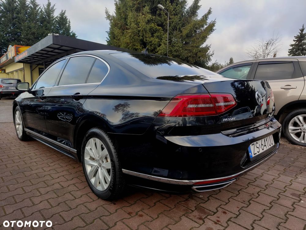 Volkswagen Passat - 11