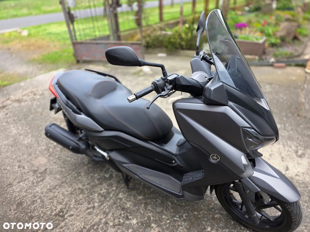 Yamaha X-max - 4