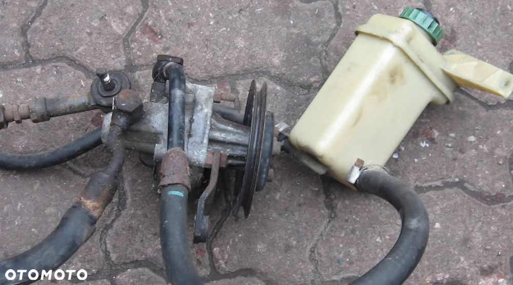pompa wspomagania  przewody AUDI 80 B4 - 2