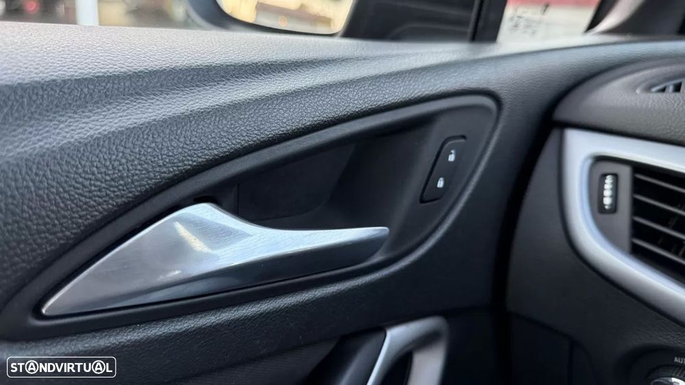 Opel Astra Sports Tourer 1.2 T Business Edition S/S - 51