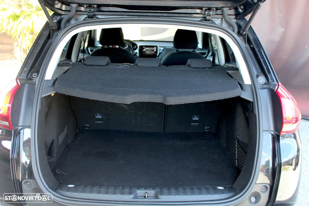 Peugeot 2008 1.6 BlueHDi Style - 5