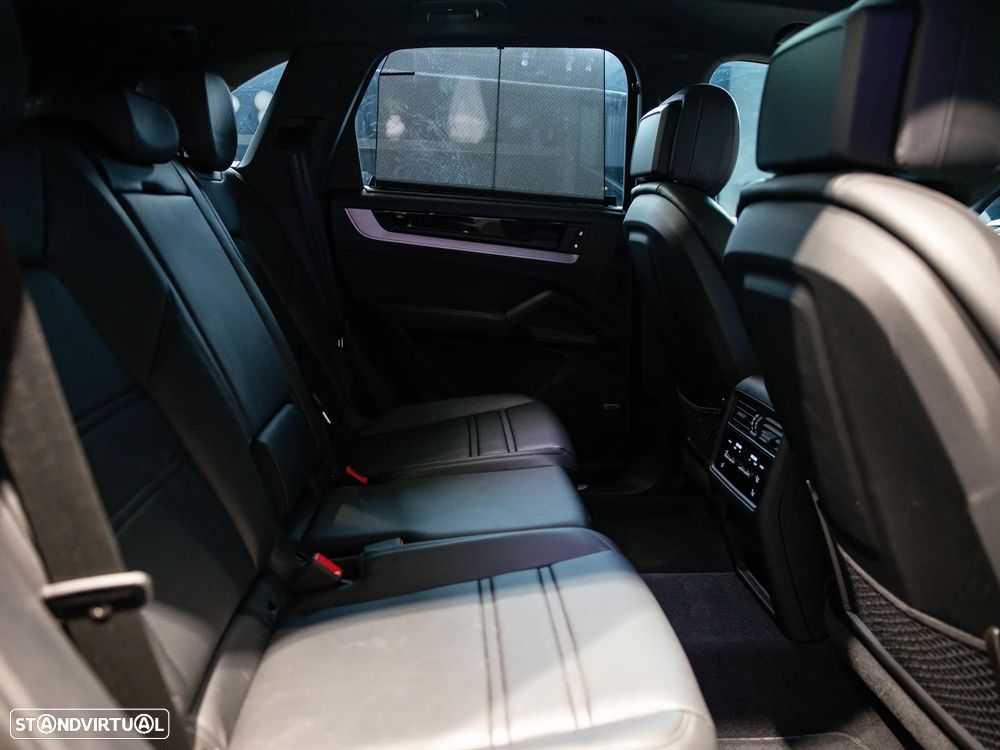 Porsche Cayenne E-Hybrid — fotografia 45