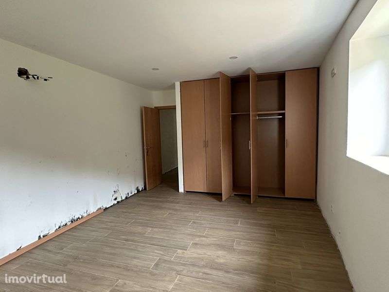 Quintinha em Arouca com 5700 m2 - Grande imagem: 2/12