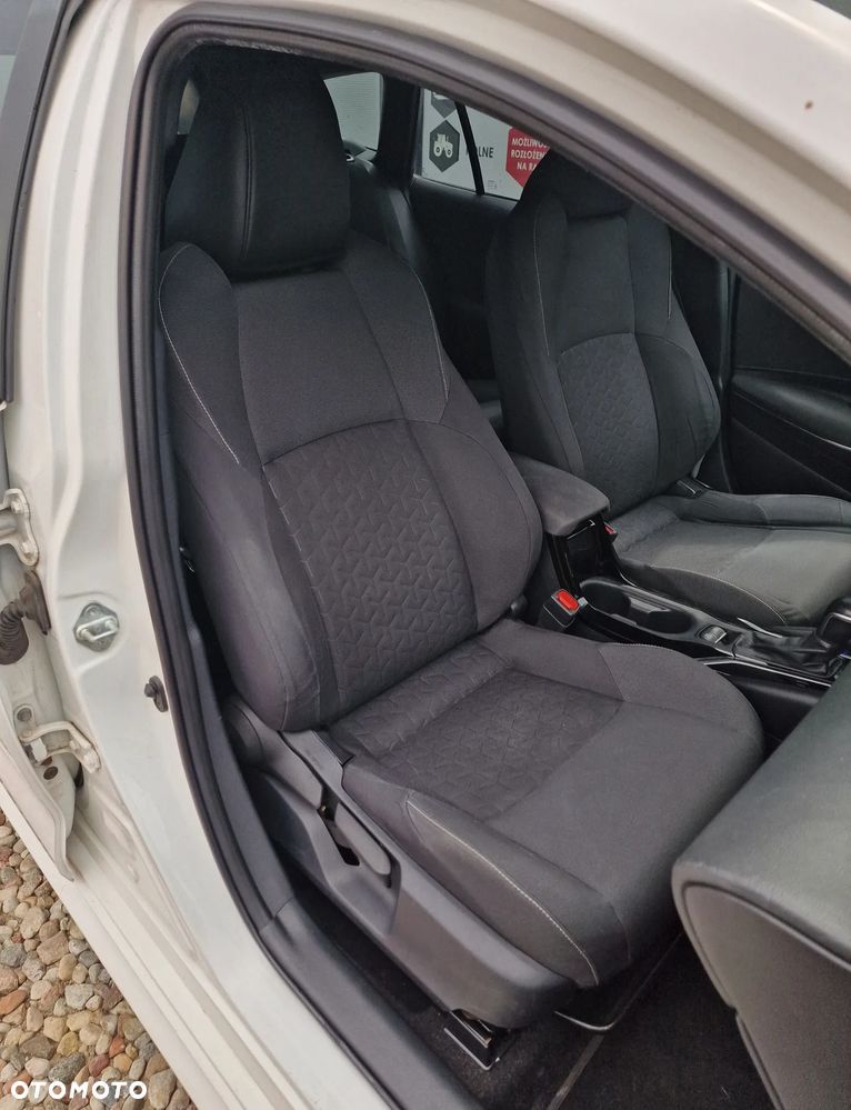 Toyota Corolla 1.8 Hybrid Comfort - 22