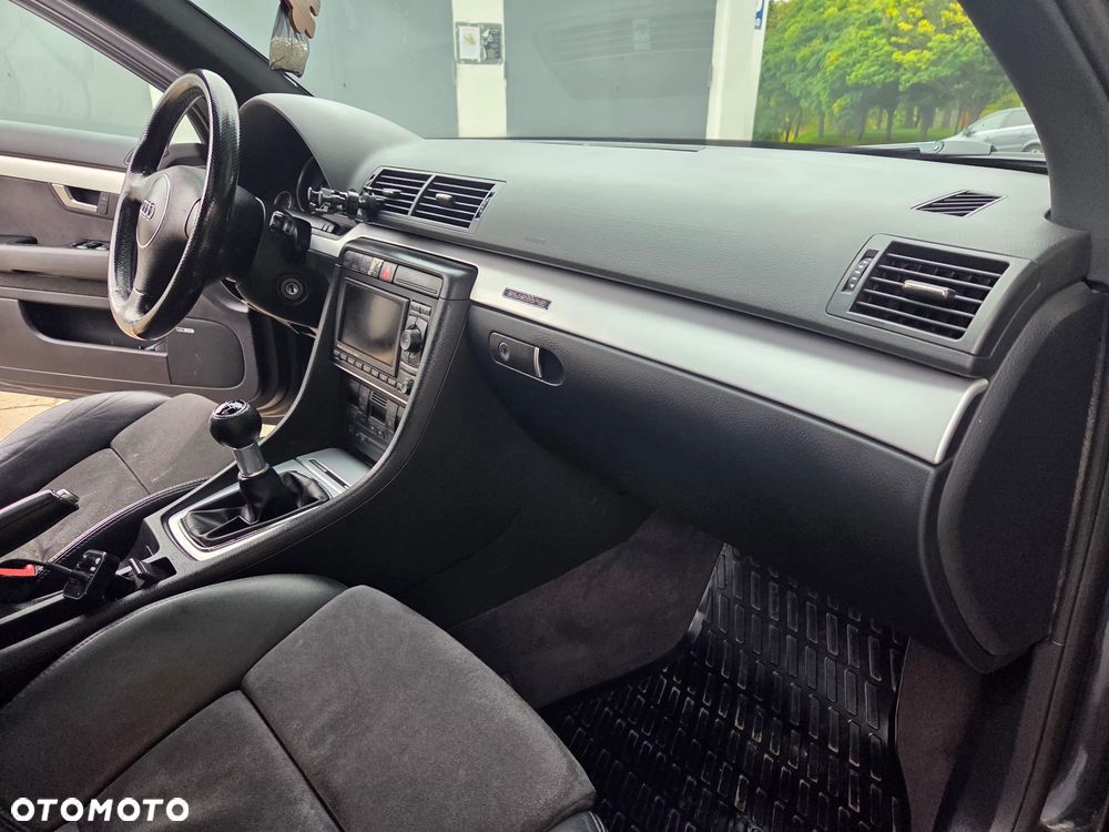 Audi A4 Avant 1.8T Quattro - 16