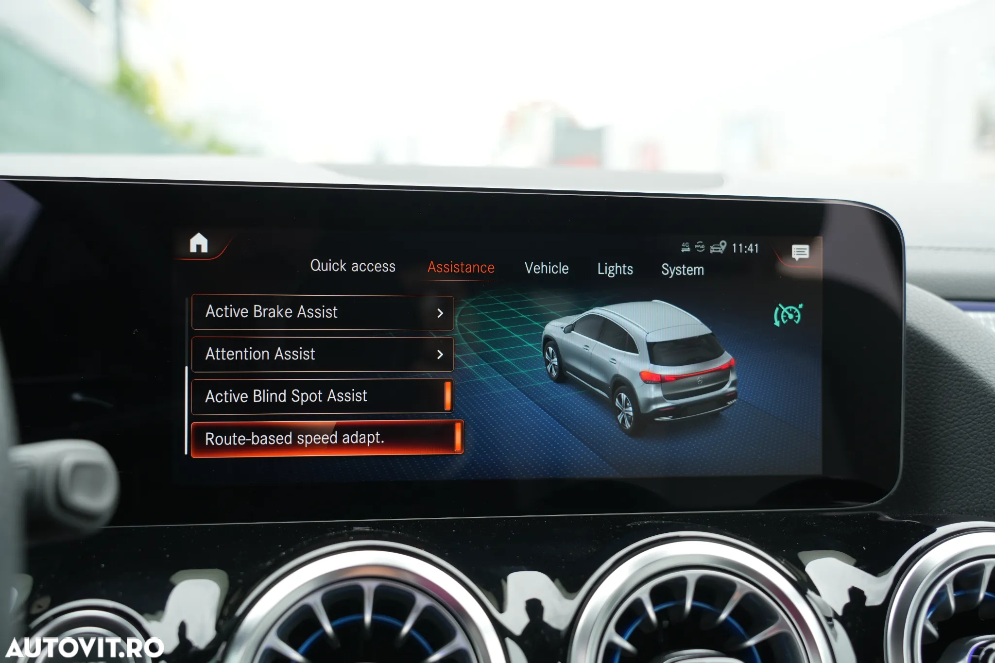 Mercedes-Benz EQA 350 4MATIC - 28