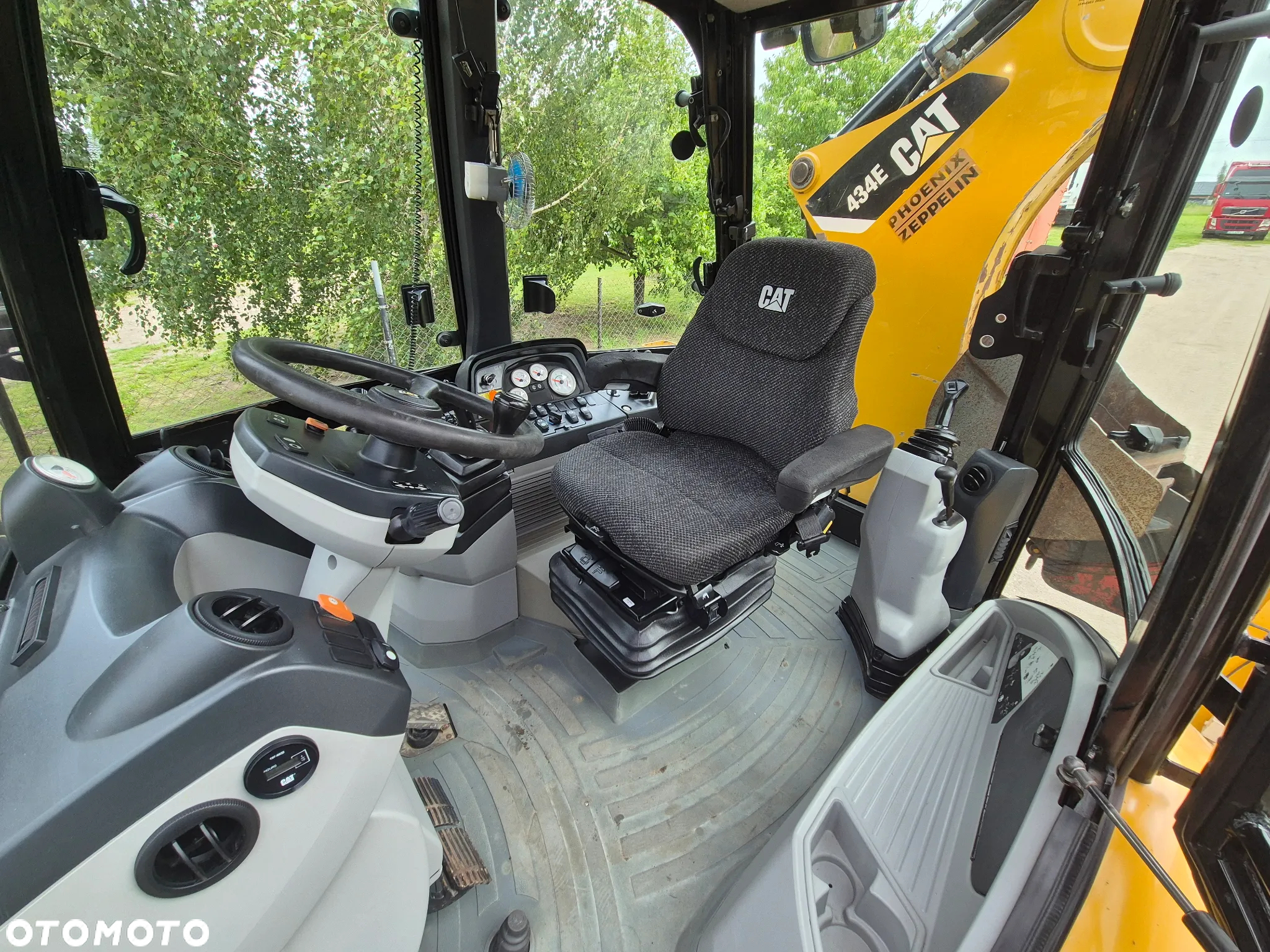 Caterpillar 434e - 23