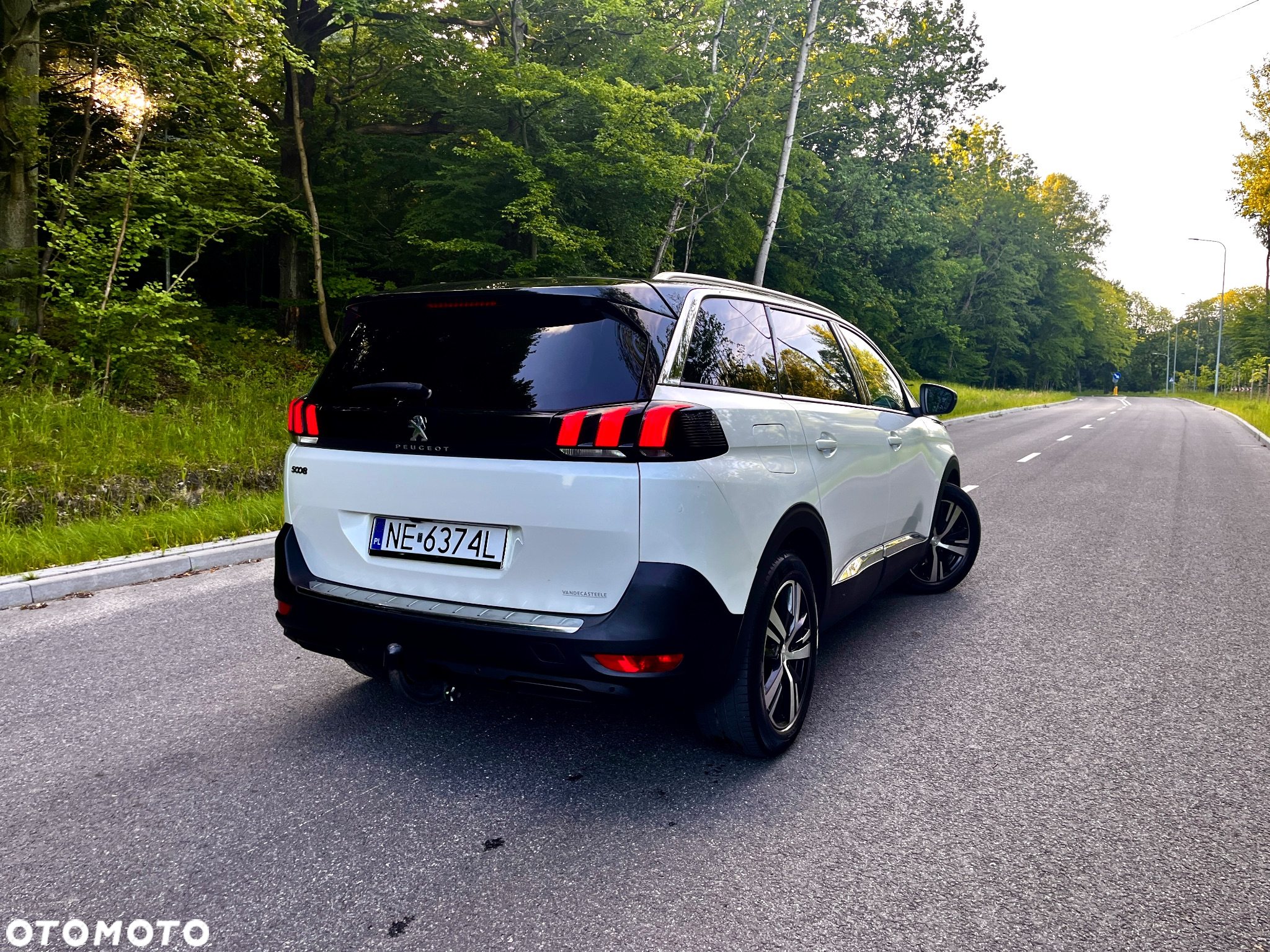 Peugeot 5008 HDI 115 Allure - 21