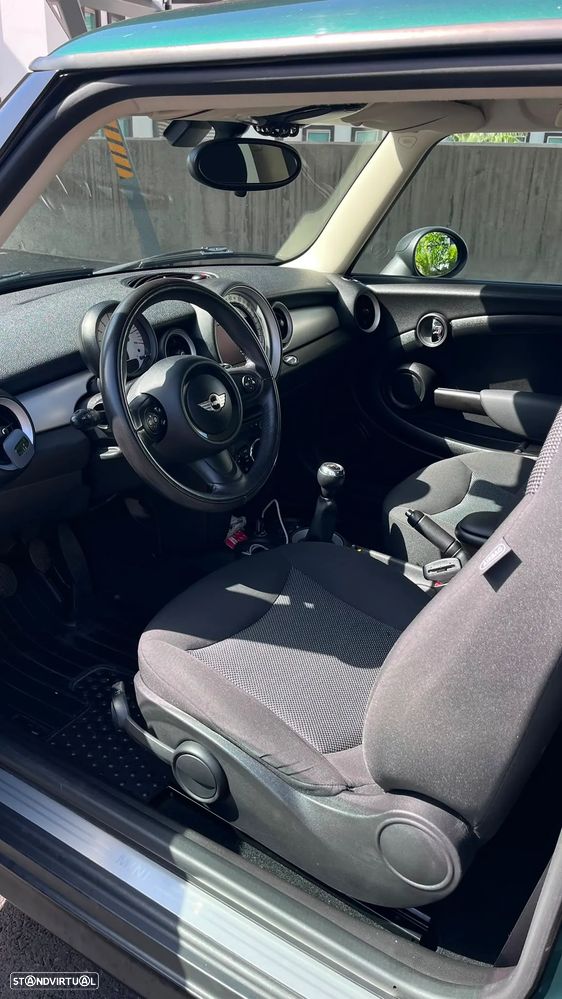 MINI 3 Portas One - 11