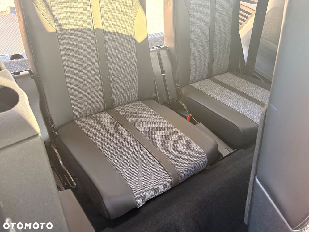 Peugeot 5008 1.6 BlueHDI Allure S&S EAT6 - 18