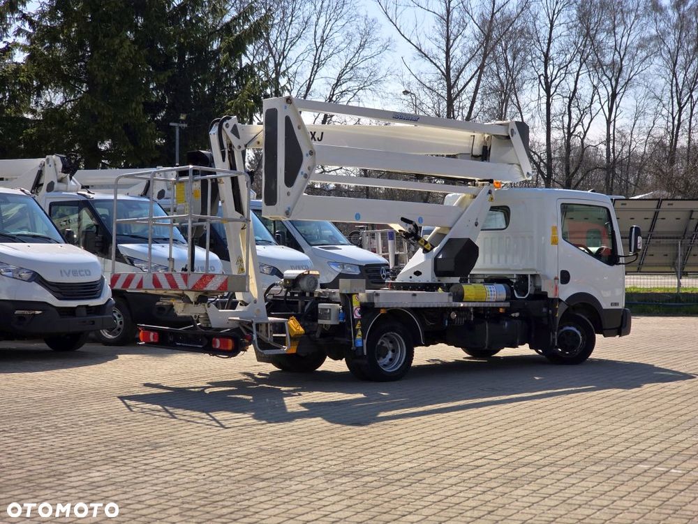 Nissan Cabstar - 1