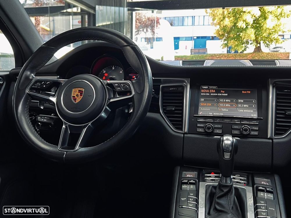 Porsche Macan S - 22