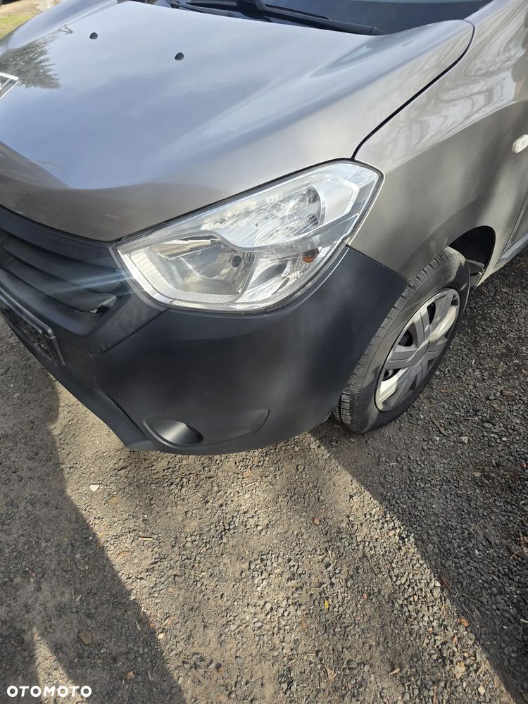 Kompletny  przód  Dacia  dokker w kolorze TEHNK - 3