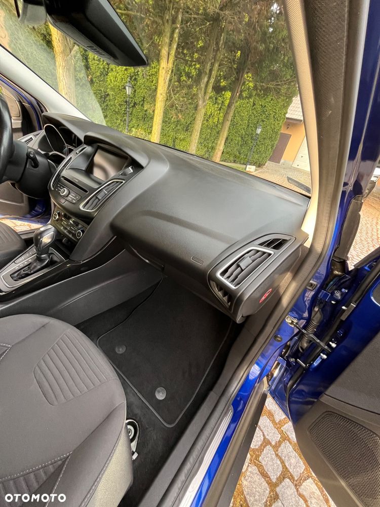 Ford Focus 1.5 TDCi Titanium PowerShift - 7