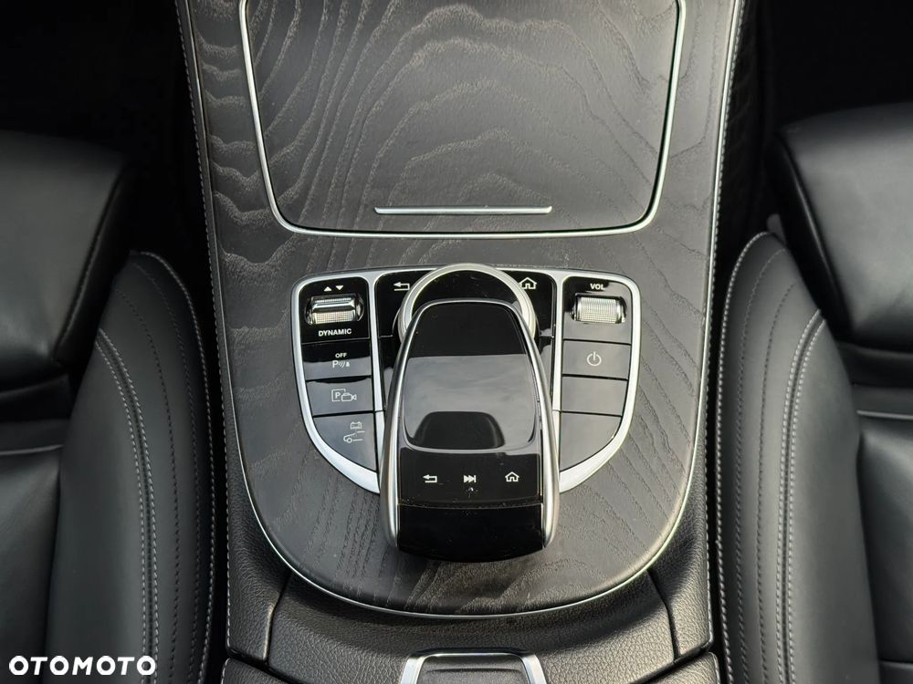Mercedes-Benz Klasa E 350 9G-TRONIC - 34