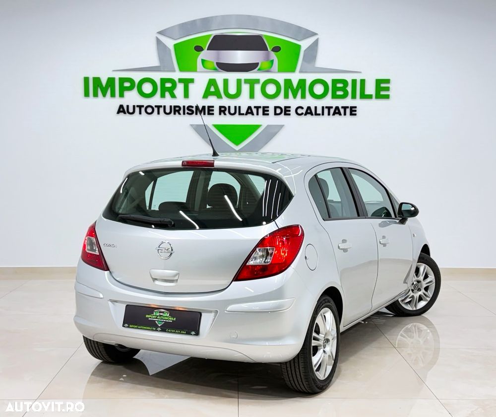 Opel Corsa 1.2 Essentia - 11