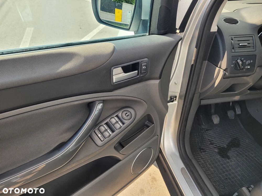 Ford Kuga 2.0 TDCi 4x4 Trend - 16