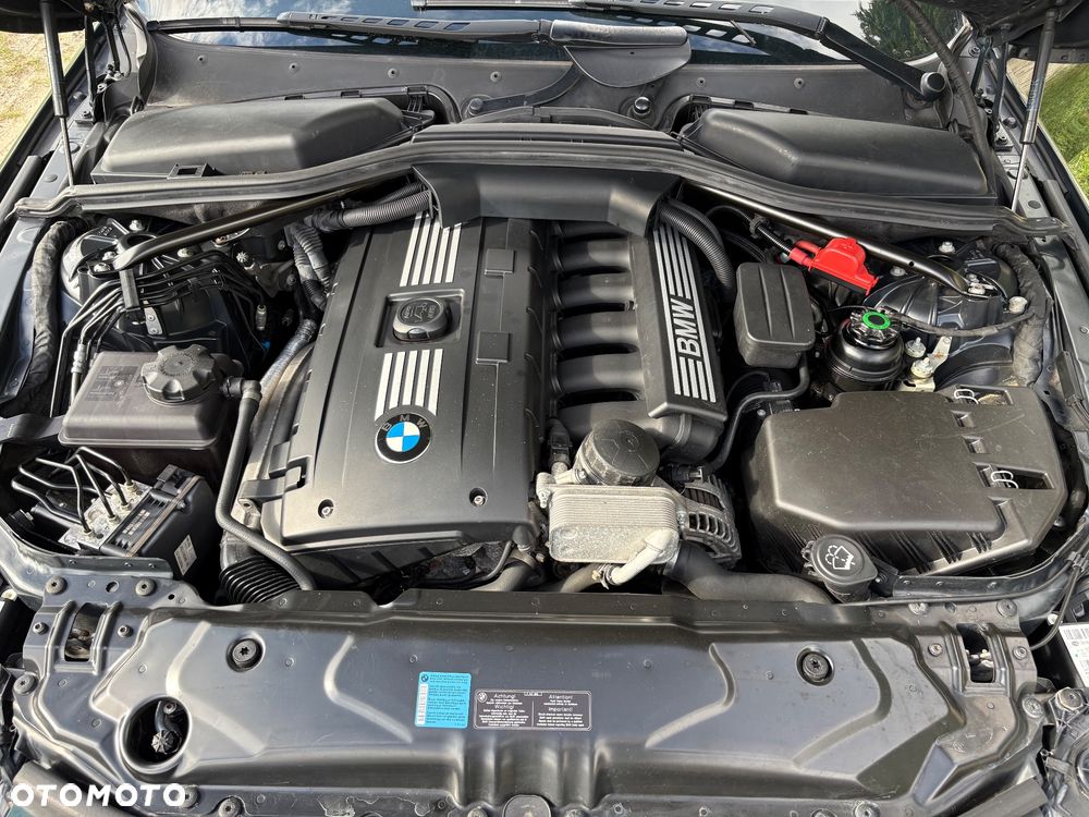 BMW Seria 5 523i Edition Exclusive - 21