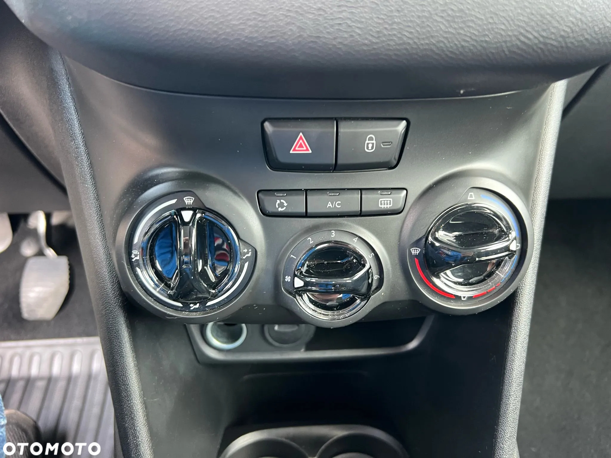 Peugeot 208 1.2 PureTech Style - 19