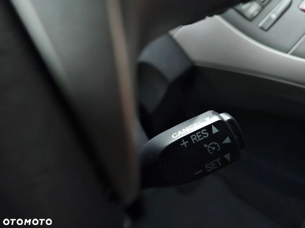 Toyota Auris 1.6 VVT-i Executive - 38