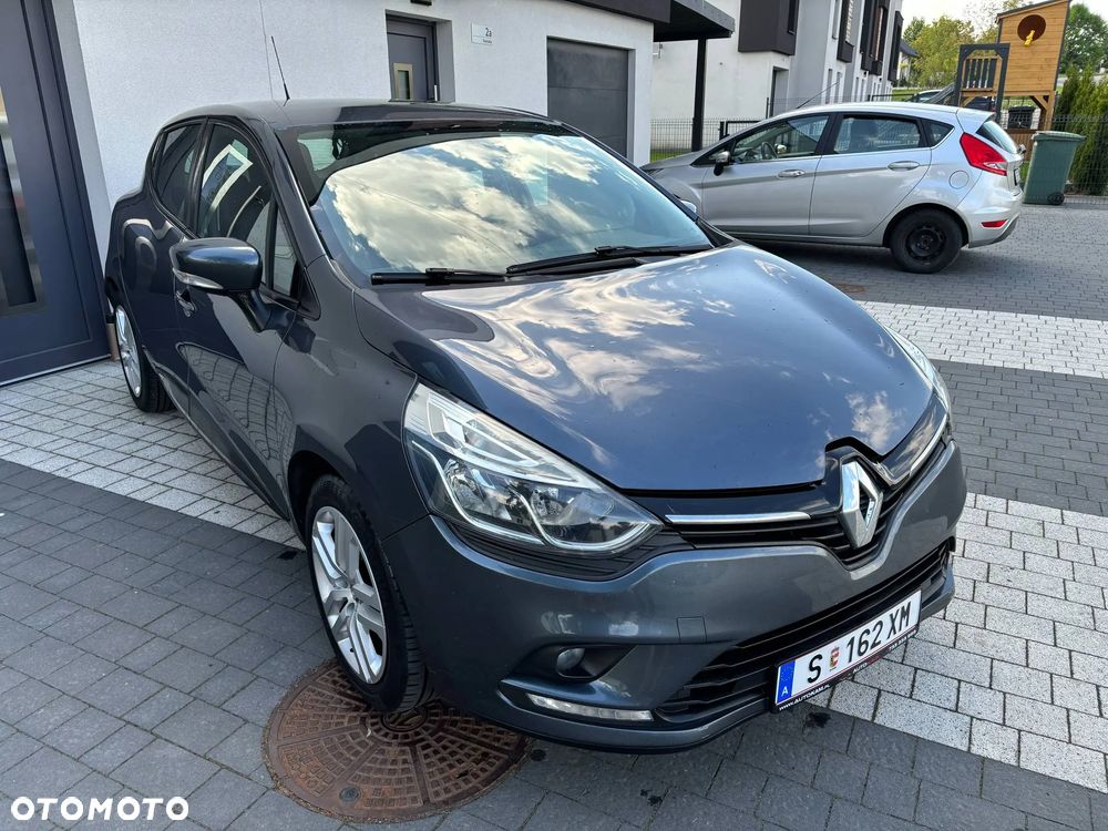 Renault Clio 1.2 16V 75 Life - 20